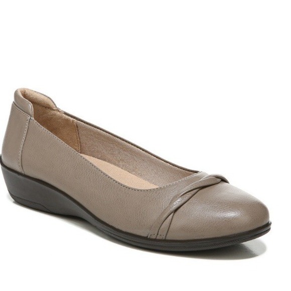 Ballet Flats Loafers Size 8.5 M Life Stride Velocity 2.0 Impact Taupe Women's - Picture 1 of 15